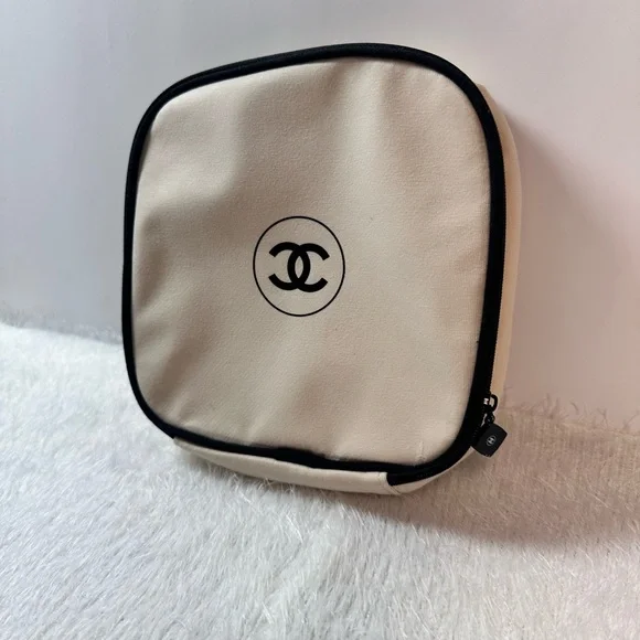 CHANEL Makeup Cosmetic Bag 🤍 - Picture 1 of 6